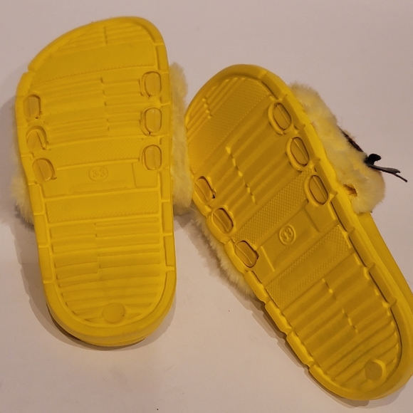 Yellow Fuzzy Slides - Picture 4 of 5